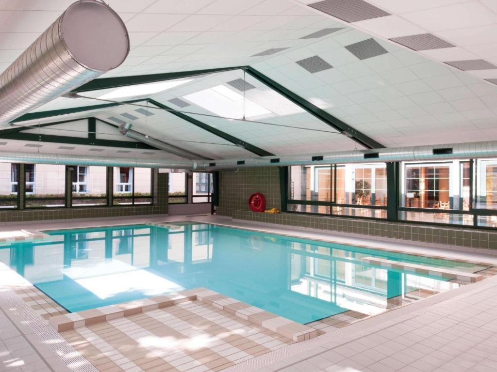 Disneyland Appartements Familial Avec Piscine Interieur Chauffe, Parking Gratuit A 5 Minutes Des Parcs Serris Exterior foto