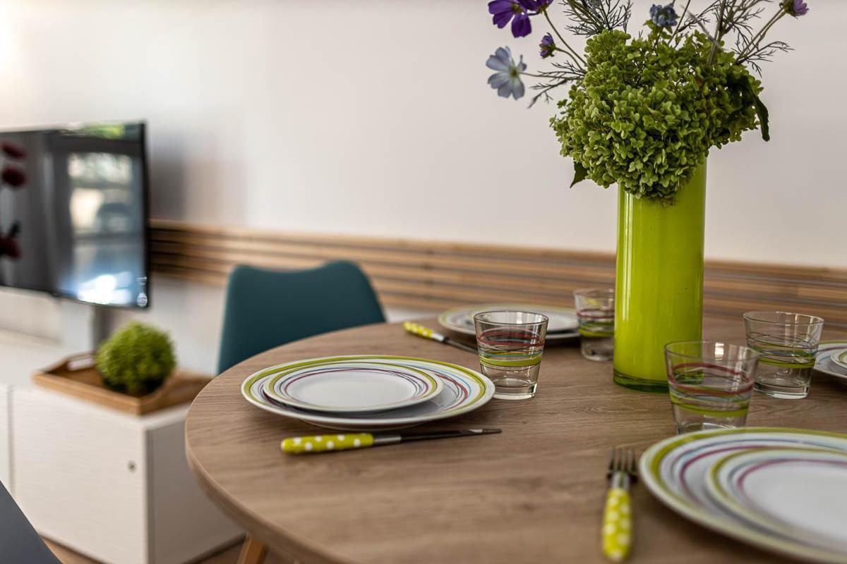 Disneyland Appartements Familial Avec Piscine Interieur Chauffe, Parking Gratuit A 5 Minutes Des Parcs Serris Exterior foto