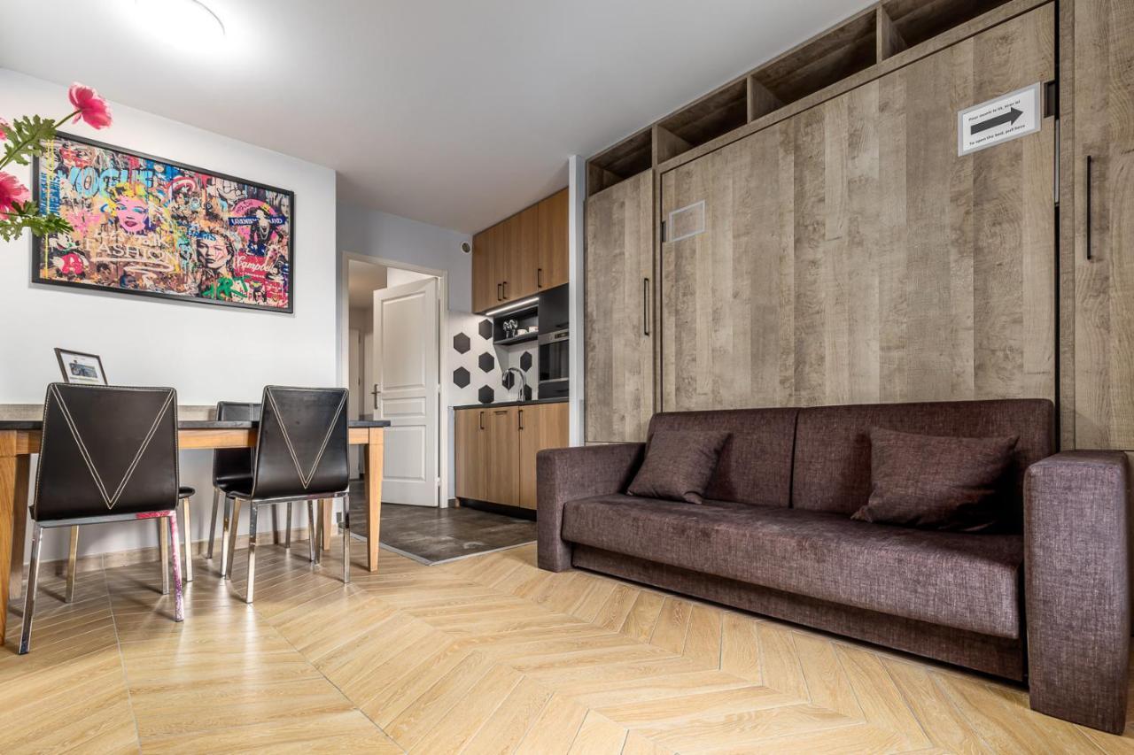 Disneyland Appartements Familial Avec Piscine Interieur Chauffe, Parking Gratuit A 5 Minutes Des Parcs Serris Exterior foto