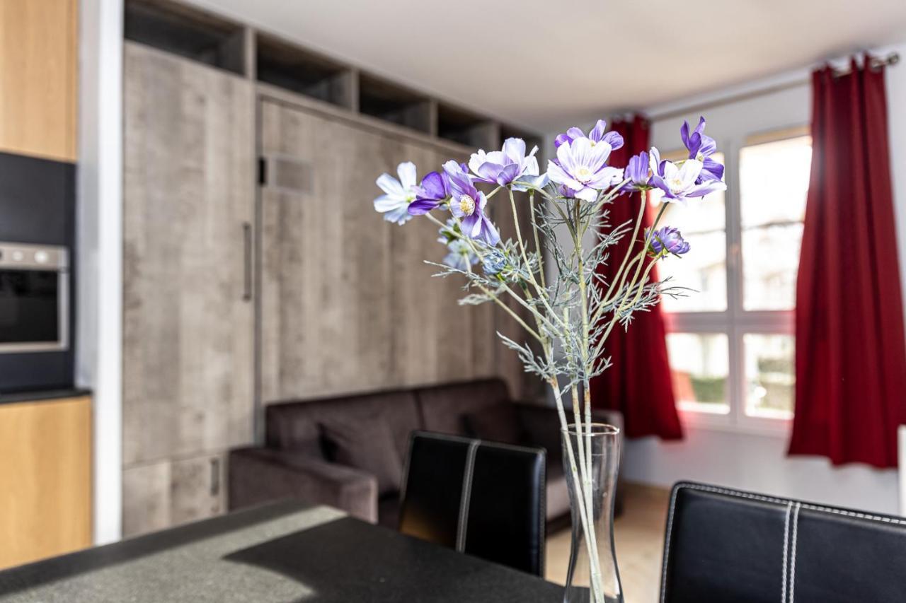 Disneyland Appartements Familial Avec Piscine Interieur Chauffe, Parking Gratuit A 5 Minutes Des Parcs Serris Exterior foto