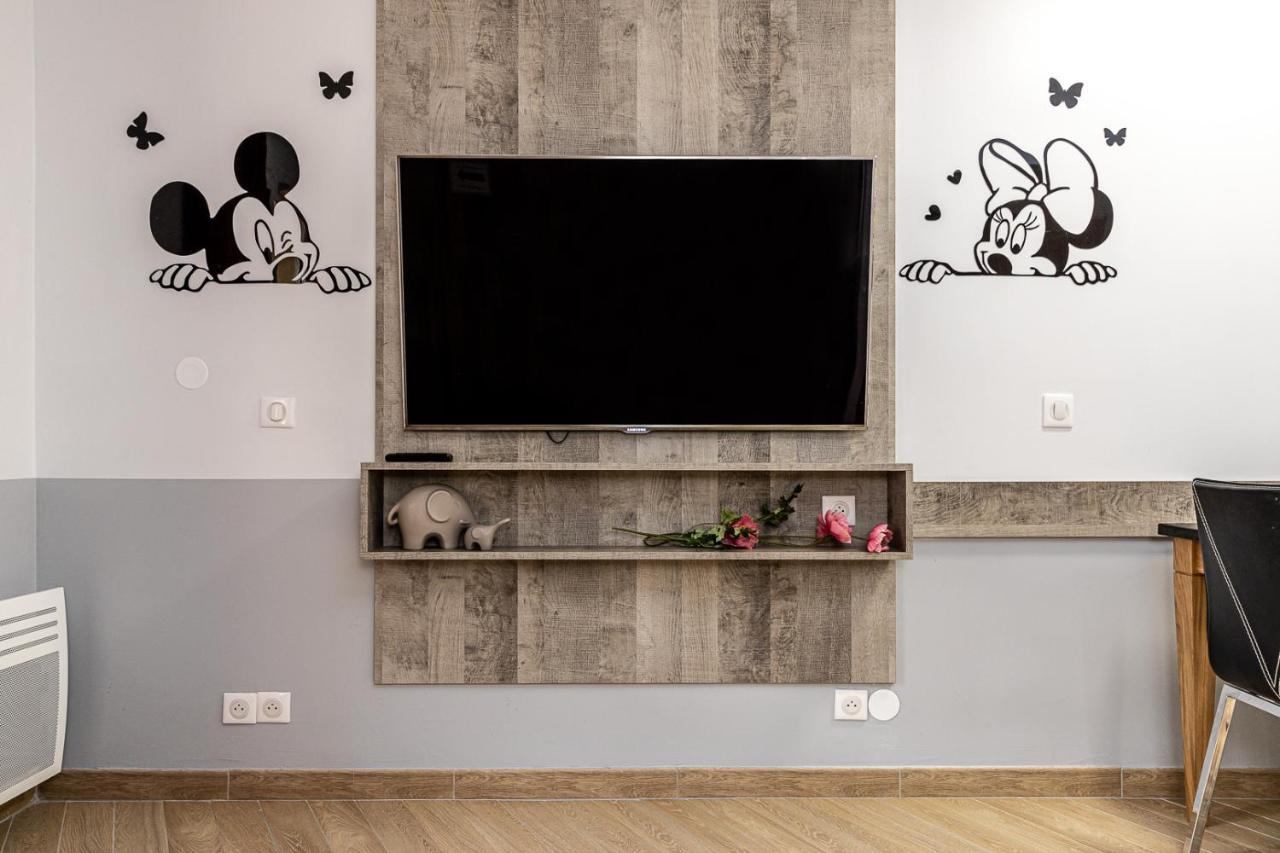 Disneyland Appartements Familial Avec Piscine Interieur Chauffe, Parking Gratuit A 5 Minutes Des Parcs Serris Exterior foto