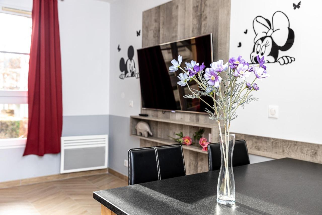 Disneyland Appartements Familial Avec Piscine Interieur Chauffe, Parking Gratuit A 5 Minutes Des Parcs Serris Exterior foto