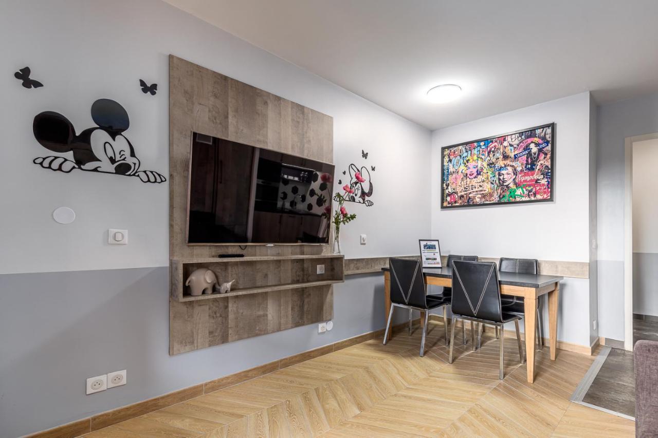 Disneyland Appartements Familial Avec Piscine Interieur Chauffe, Parking Gratuit A 5 Minutes Des Parcs Serris Exterior foto